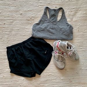 Women’s Medium Black Nike Running Shorts